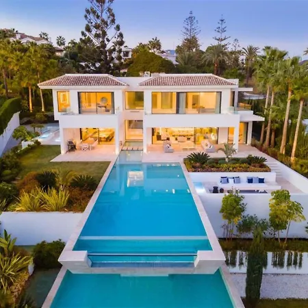 Aurora Villa *